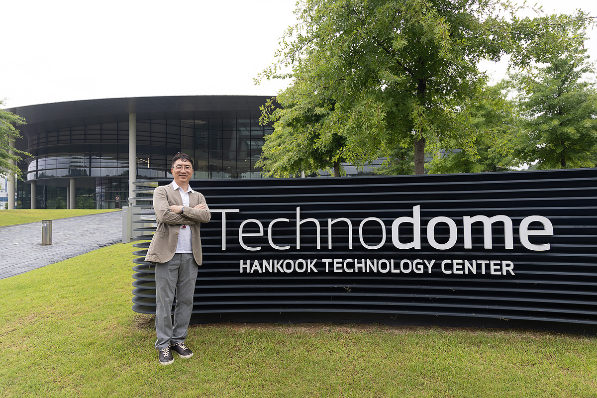 최첨단 미래 기술로 미래 타이어 기술을 창조하는 친환경 하이테크놀로지 연구소 '한국타이어 테크노돔'