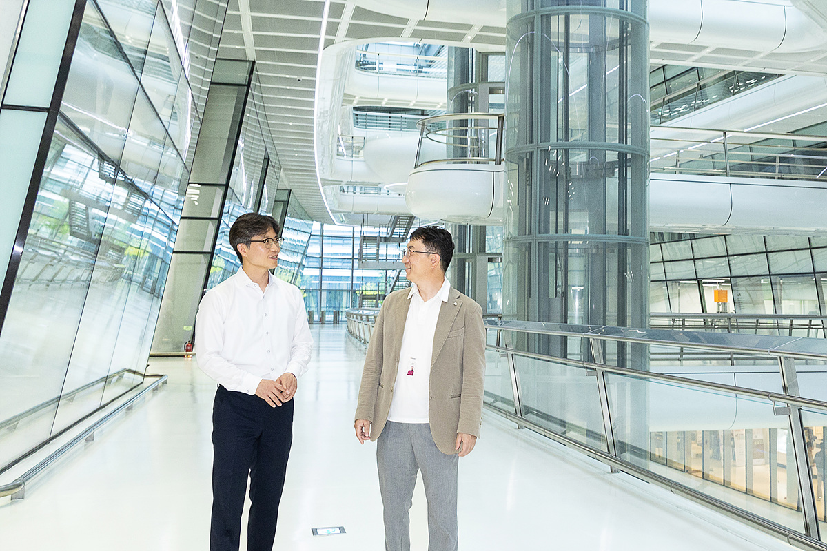 최첨단 미래 기술로 미래 타이어 기술을 창조하는 친환경 하이테크놀로지 연구소 '한국타이어 테크노돔'