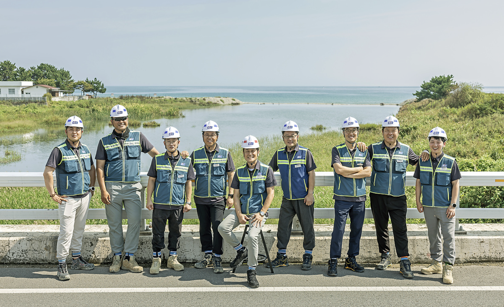 Read more about the article 탄탄대로 길처럼 곧은 마음으로<br>KCC건설 상원-청하 도로공사 현장