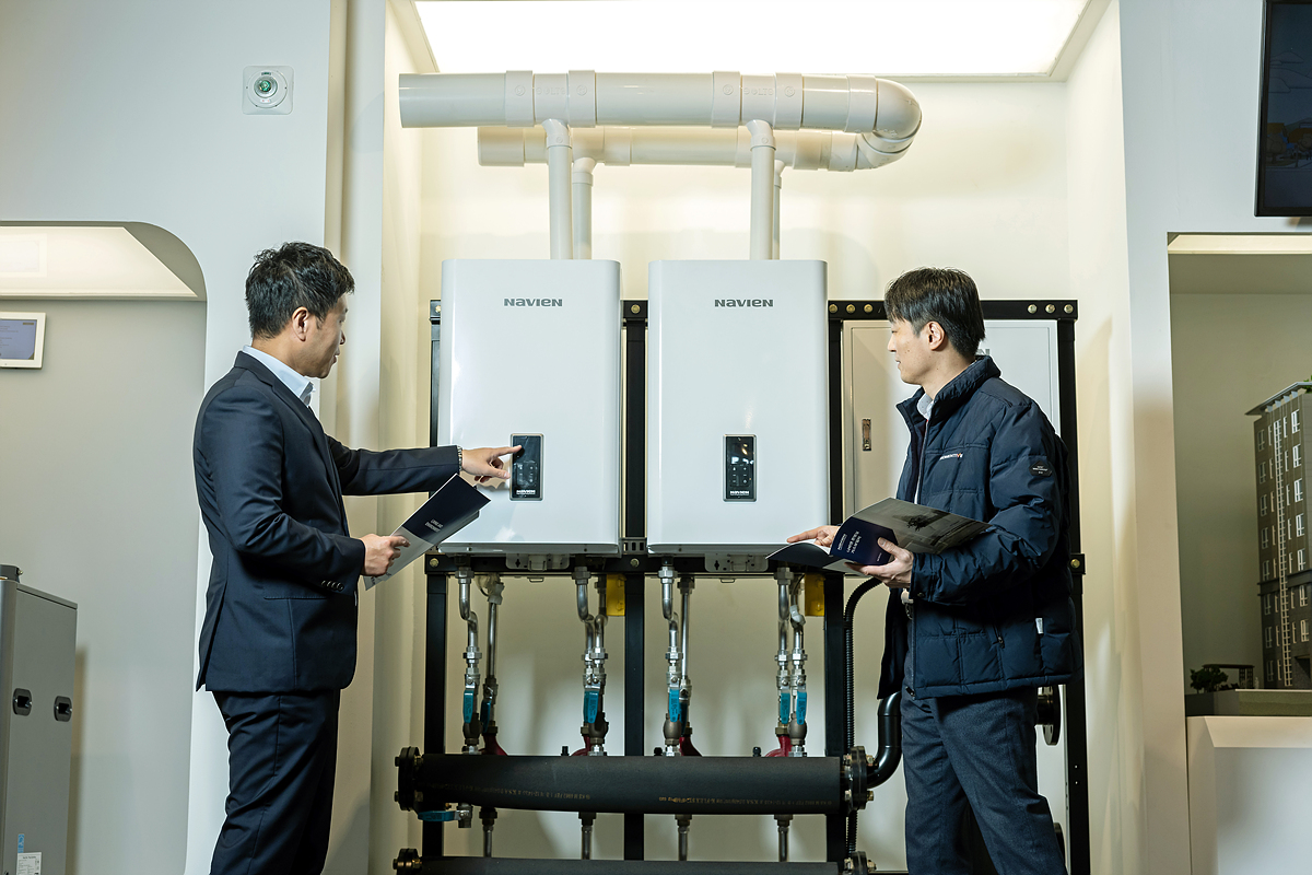 KCC실리콘 제품을 활용하여 개발된 ㈜경동나비엔의 제품. 경동나비엔은 북미 가정용 콘덴싱 온수기 1위, 러시아 가정용 벽걸이 보일러 1위를 꾸준히 지키며, 글로벌 매출 비중만 70%에 육박한다.