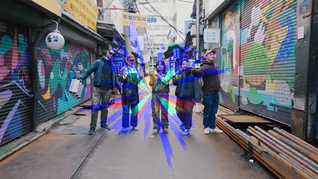 KCC 셔터아트 프로젝트에 참여한 드롤, 류지, 이원경, 김카이아, 보얀(왼쪽부터)