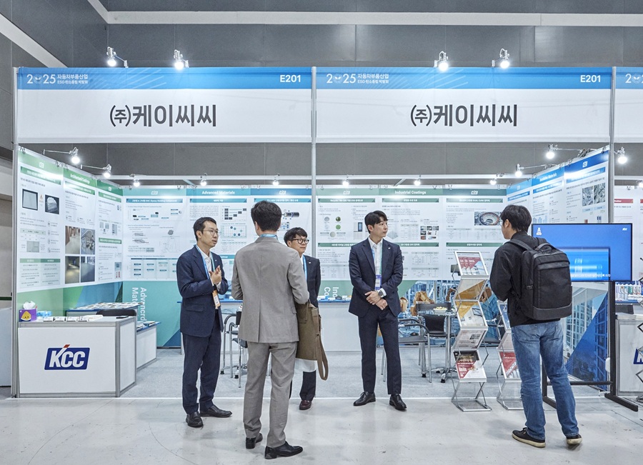 Read more about the article KCC의 ESG·탄소중립 가치 빛났다!</br>‘2025 자동차부품산업 ESG·탄소중립 박람회’