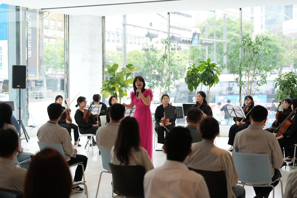 5월 20일 서울 서초동 KCC 본사에서 진행된 'KCC와 함께 하는 설레는 봄날' 음악회