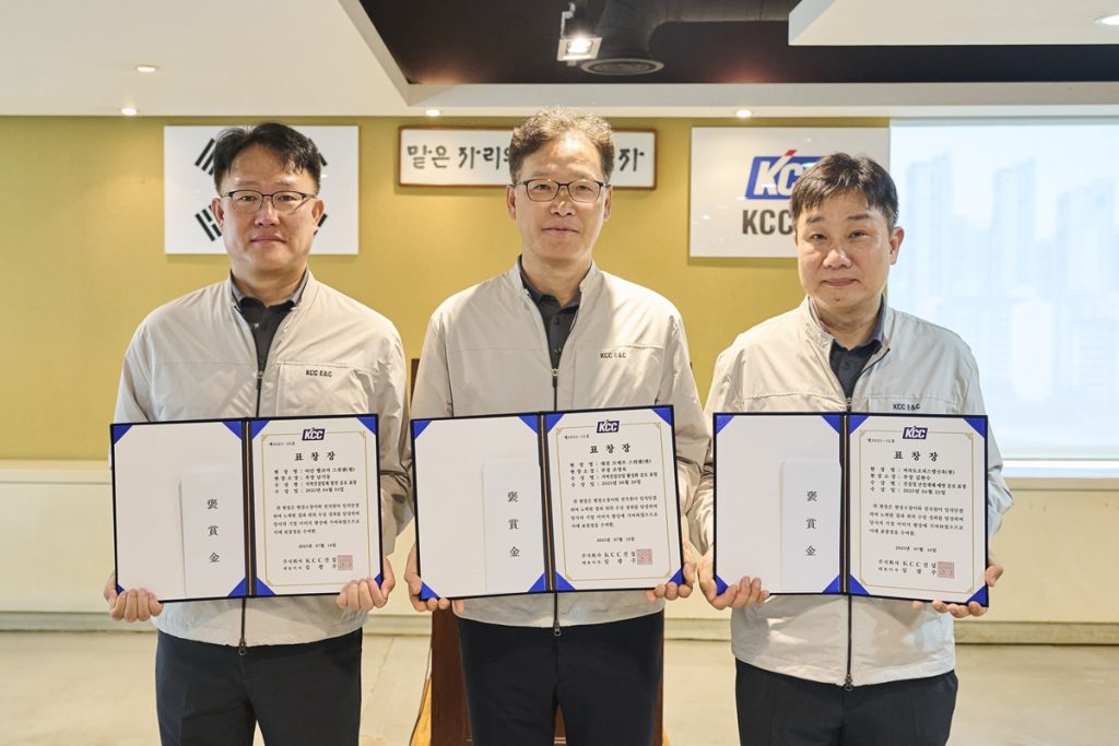 우수사업장으로 선정된 아산 벨코어 스위첸 현장, 대전 르에브 스위첸 현장, 여의도 오피스텔신축현장(왼쪽부터)