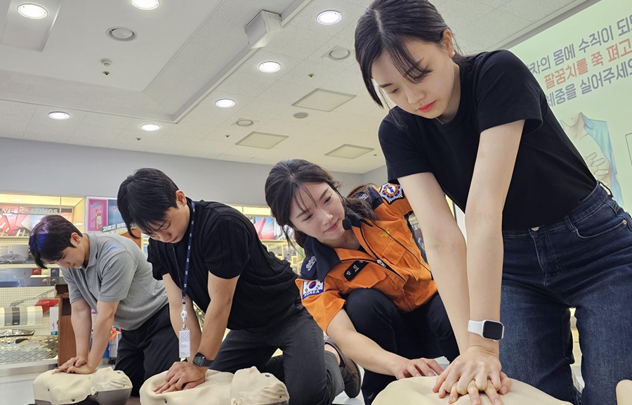 Read more about the article KCC, 임직원 대상 응급처치 교육 진행