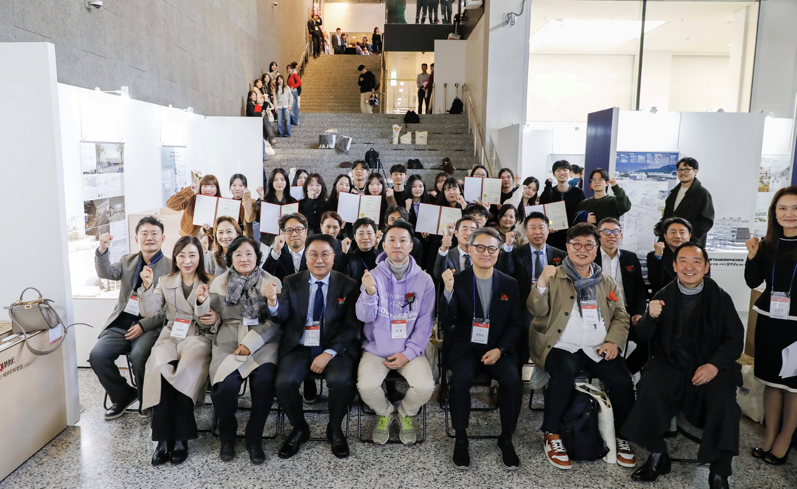 Read more about the article [Glasstory] 실내건축의 미래를 이끌어갈 사람들