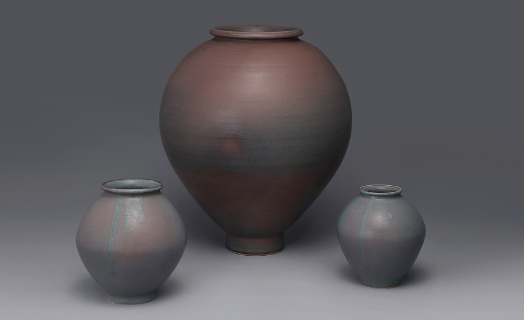 Read more about the article KCC글라스, 홈씨씨 인테리어 인천점서 김봉안 명장의 100개의 달항아리 전시