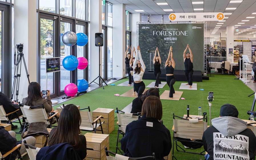 Read more about the article KCC글라스 홈씨씨, 하이엔드 웰니스 바닥재 ‘포레스톤’ 브랜드데이 진행</br>제품 체험 콘텐츠 강화