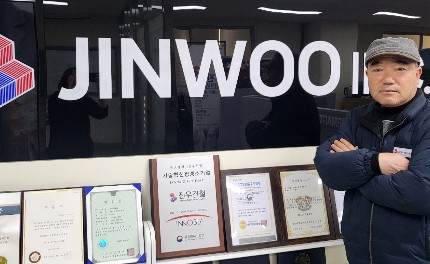 Read more about the article [인.구.사] “이동형 건축물의 기준을 만든다” 35년 한 우물 기술력으로 경제성과 안전성, 디자인 겸비