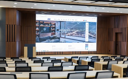 Read more about the article [KCC NOW] KCC 교육원 대강당의 새 단장, 새 다짐