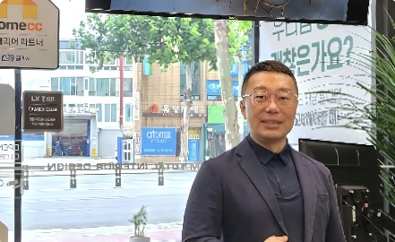 Read more about the article [인.구.사] 23년 경력 인테리어 명장, ‘부녀 마스터’ 꿈꾼다