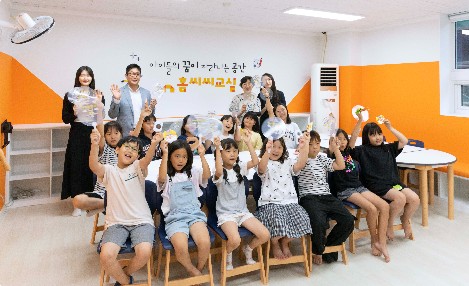 Read more about the article KCC글라스 홈씨씨 인테리어, 수원시에 홈씨씨교실 6∙7호점 개소