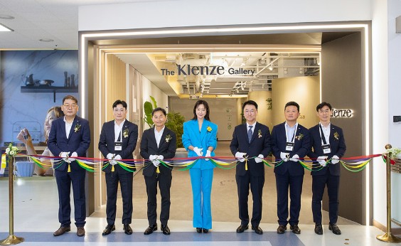 Read more about the article [KCC NOW] 하이엔드 창호 전시장 ‘The Klenze Gallery’의 화려한 탄생