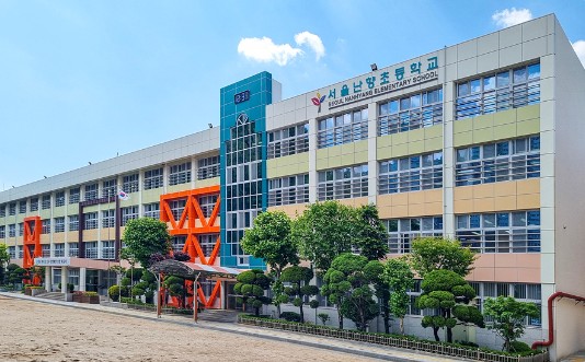 Read more about the article KCC글라스, 초고단열 더블로이유리 ‘컬리넌 MZT152’ 앞세워 학교 및 관공서 공급 확대