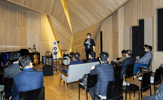 Read more about the article 소통과 화합의 힐링 콘서트, KCC TOP 클럽 대리점과 함께하는 동행