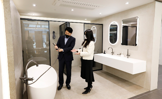 Read more about the article 홈씨씨 인테리어, 서초본점 리뉴얼로 체험형 전시장 확대