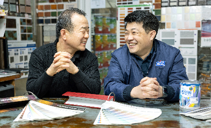 Read more about the article [전지적 사연 시점] 유쾌한 두 남자의 끈끈한 스토리