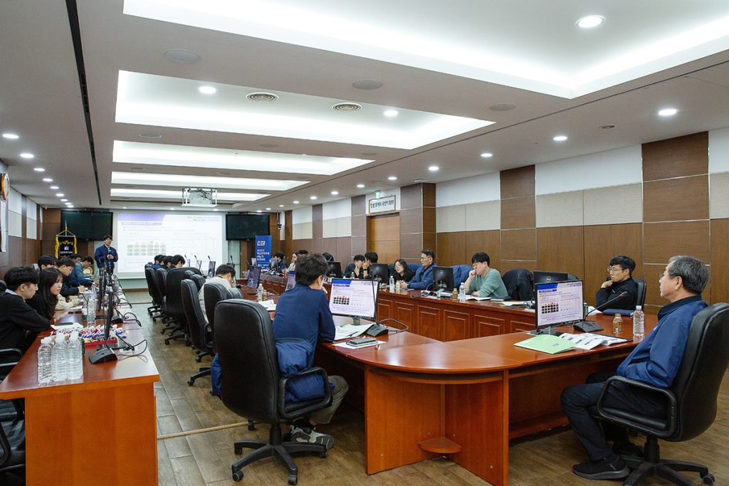 11월 26일 핵심전략과제 경진대회에 참석한 KCC구성원들