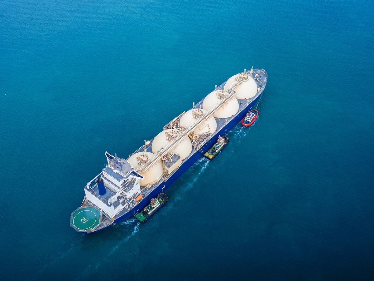 실리콘 정포제는 균일한 셀 구조 덕분에 냉장고용 폴리우레탄, LNG 저장∙운송용 폴리우레탄 폼을 제조할 때 쓰인다.