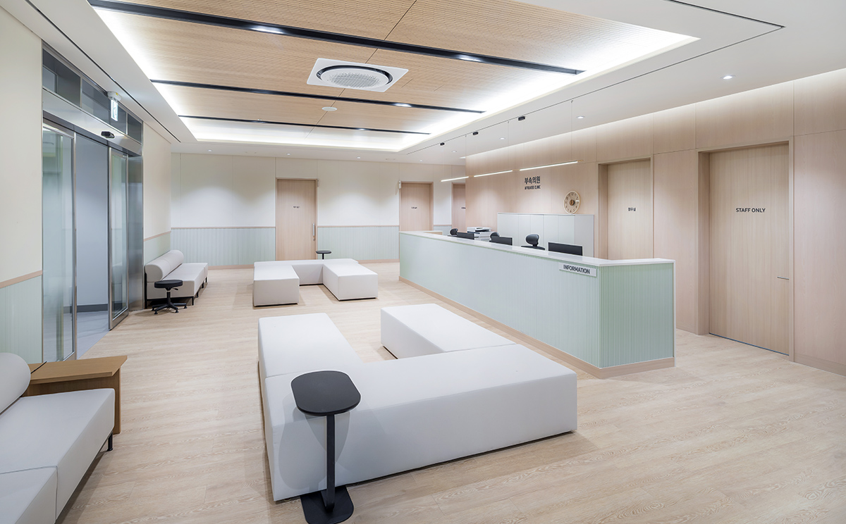 KCC건설이 만든 삼성전자 평택캠퍼스 사무3동 내 의료시설, 피트니스 센터, 수영장 등 편의시설은 삼성전자 임직원들의 호평을 받았다.