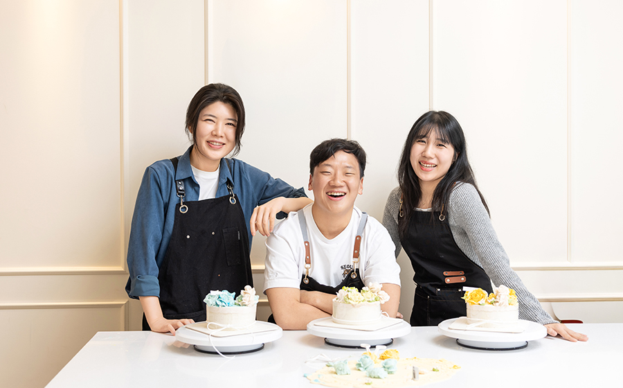 Read more about the article 우리들의 달콤한 시간<br>플라워 앙금 떡케이크 만들기